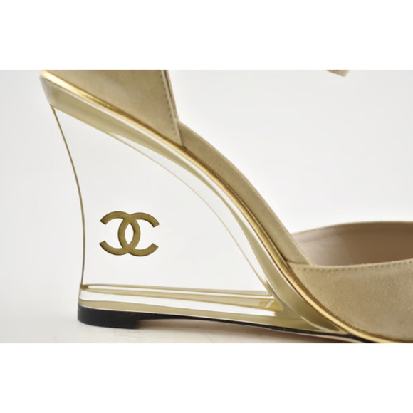 Chanel 20S Beige Suede Clear Gold CC Mules Ankle Strap Sandal Wedge Heel Pump 42 - Picture 2 of 9